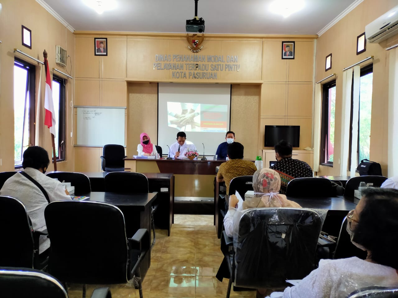 FOCUS GROUP DISCUSSION (FGD) PENYUSUNAN STANDAR PELAYANAN PERIZINAN